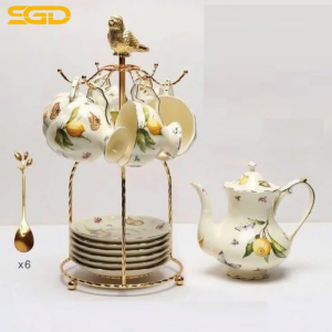 Bộ sứ cao cấp hoa mùa xuân 20 món gồm ấm trà, tách, đĩa, thìa và giá treo sang trọng